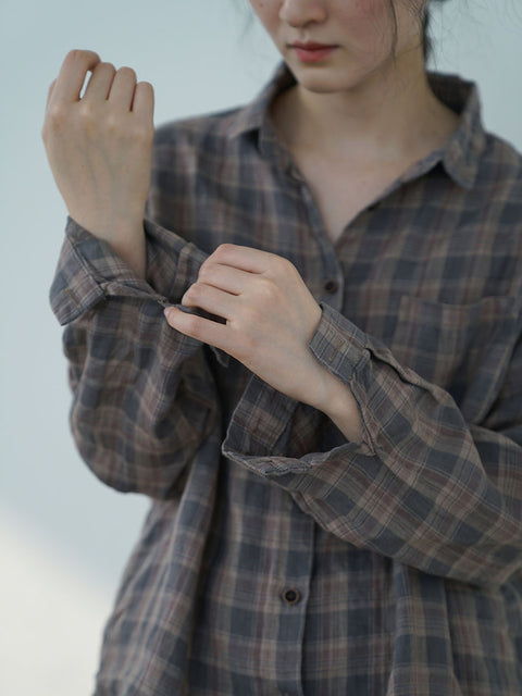 Camicia da donna in ramiè con bottoni e tasca a tinta unita autunnale